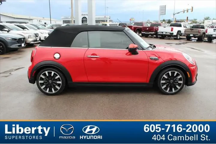 $30499 : MINI Convertible 2024 Cooper image 2