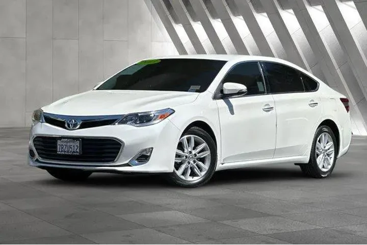 $15000 : Toyota Avalon 2013 XLE 4dr S image 2