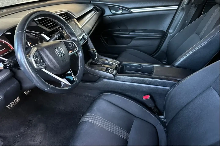 $18000 : Honda Civic 2019 Sport 4dr S image 9