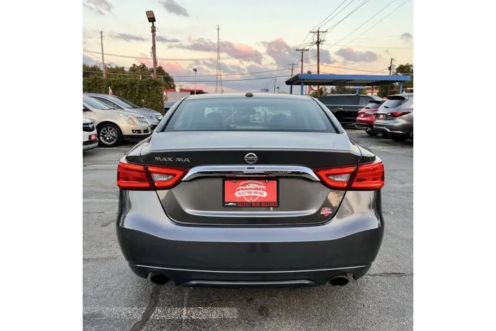 $13495 : 2017 Maxima 3.5 SV image 8