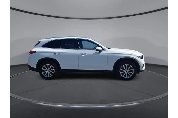 $34500 : Mercedes-Benz GLC 2024 AWD G image 9
