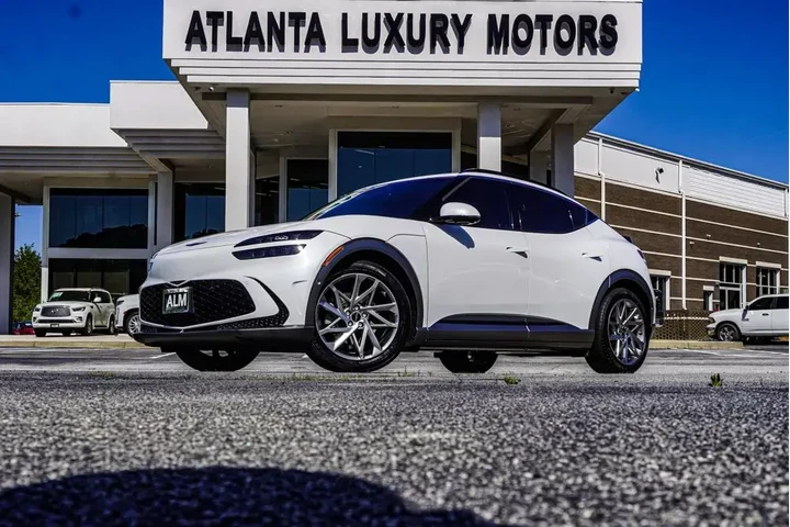 $28460 : Genesis GV60 2023 AWD Advanc image 2