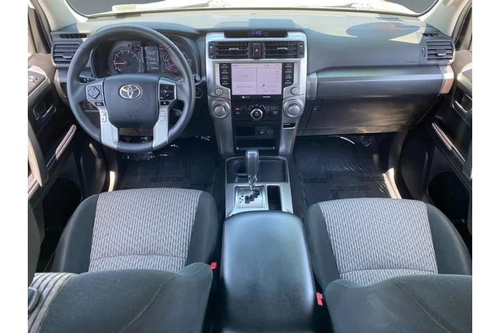$35743 : Toyota 4Runner 2023 4x2 SR5 image 10