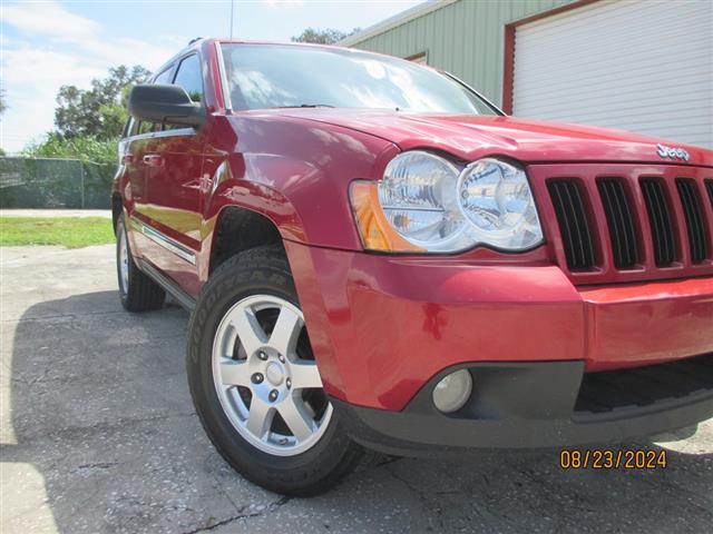 $8495 : 2010 Grand Cherokee image 2