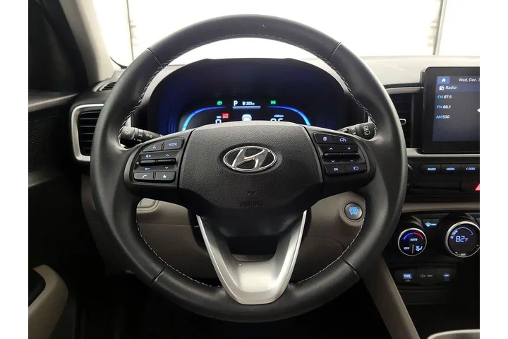 $21998 : Hyundai VENUE 2025 SEL 4dr C image 10