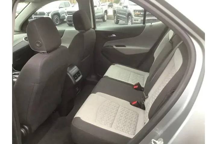 $19788 : Chevrolet Equinox 2023 LS 4d image 9