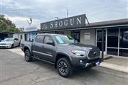 $28150 : 2019 Tacoma SR5 V6 thumbnail