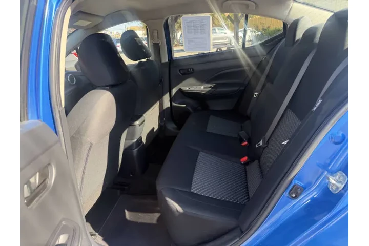 2020 Versa S image 10