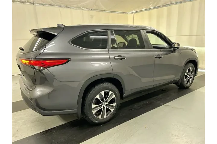 $35000 : Toyota Highlander 2023 AWD X image 2