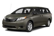 PRE-OWNED 2014 TOYOTA SIENNA en Madison WV