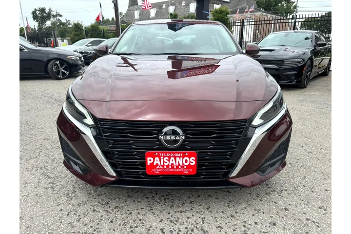 2023 Altima SV FWD image 3