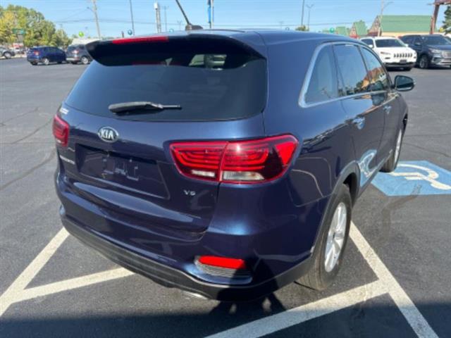 2019 Sorento image 8