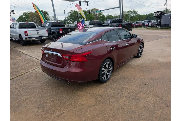 $11995 : 2017 Maxima image 6