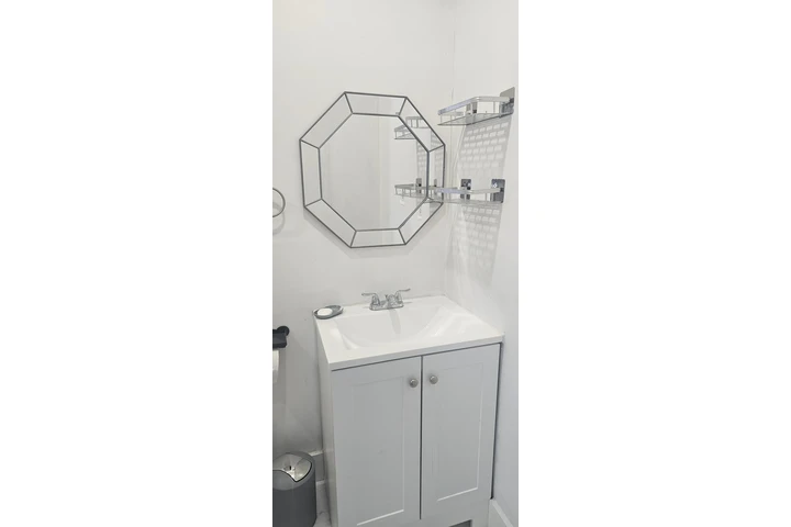 $1400 : Efficency image 7