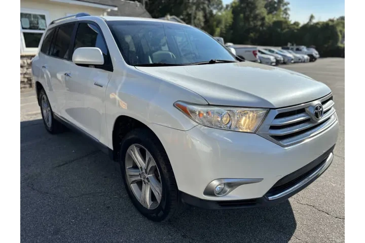 2012 Highlander Limited image 7