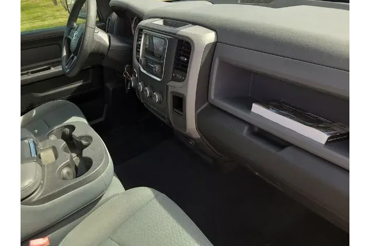 $19277 : Ram 1500 Classic 2020 4x2 Tr image 10