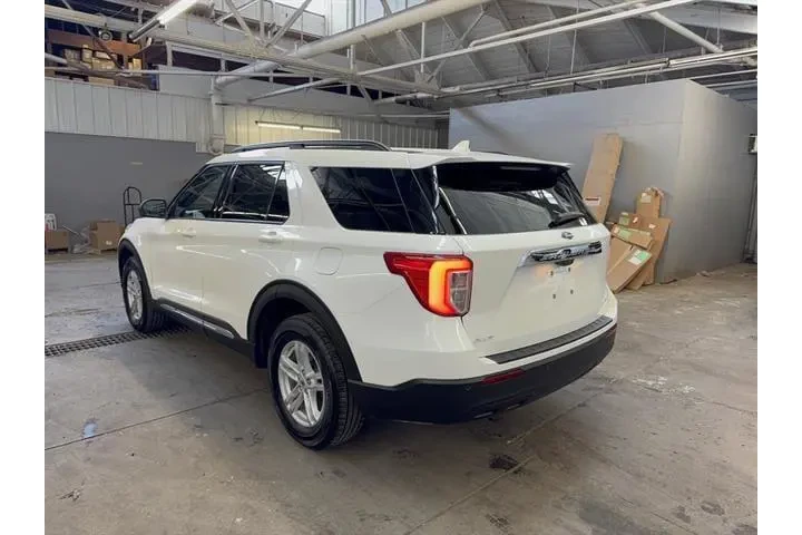 $36990 : Ford Explorer 2024 AWD XLT 4 image 3