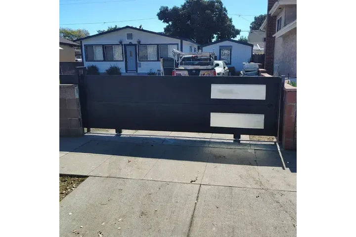 KEC Garage Door image 2