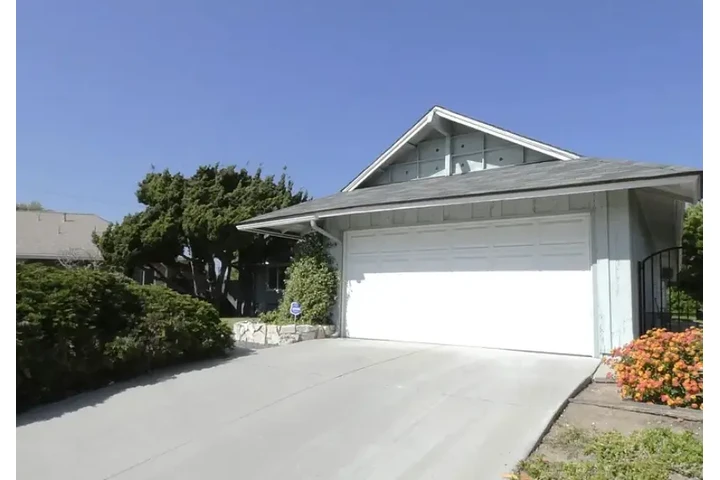 $2150 : ***RENTO CASA DUPLEX $2150.*** image 1