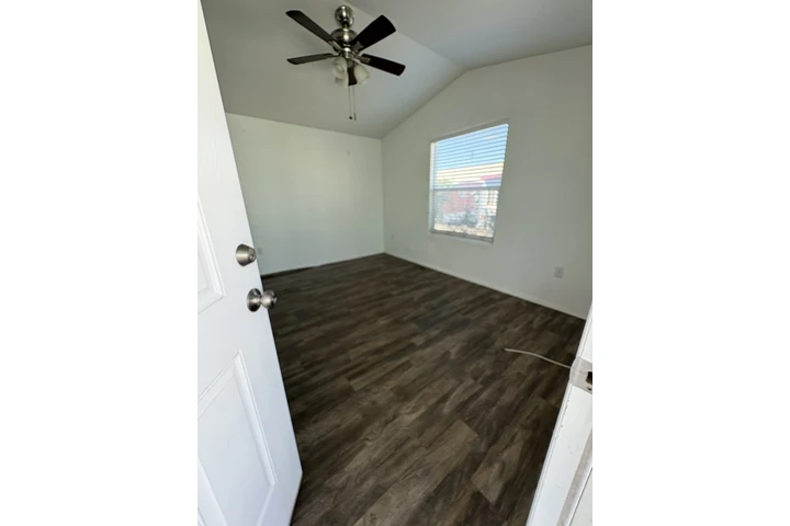 $2600 : Casa Mobil Gardena-Carson image 3