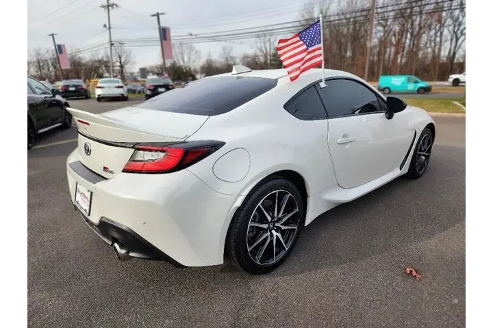 $32999 : Toyota GR86 2025 2dr Coupe 6 image 7