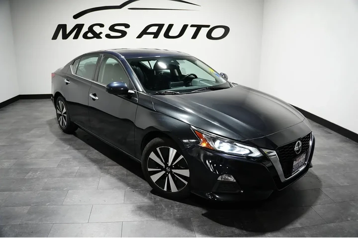 $16876 : 2021 Altima 2.5 SV image 6