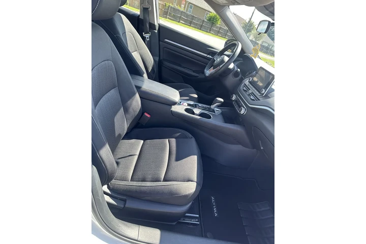 $9900 : 2022 Altima SV image 6