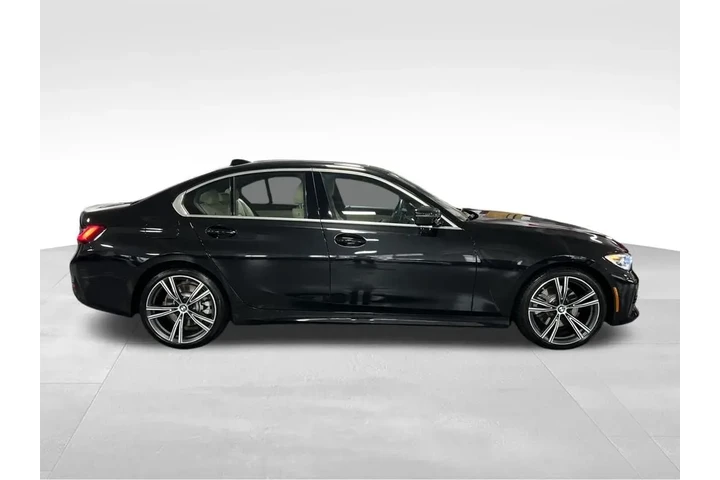 $23500 : 2021 3 Series 330i image 6