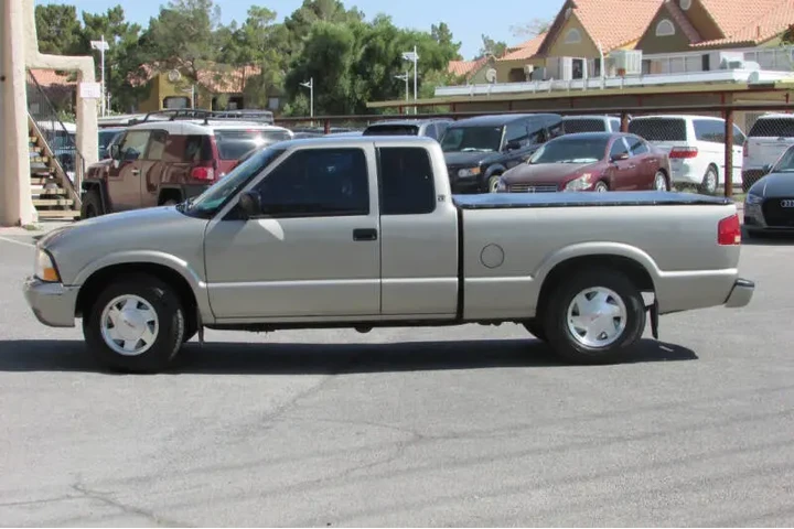 $8995 : 2003 GMC Sonoma SLS image 5