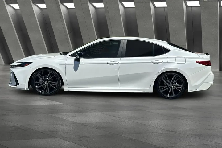 $36900 : Toyota Camry 2025 XSE 4dr Se image 8