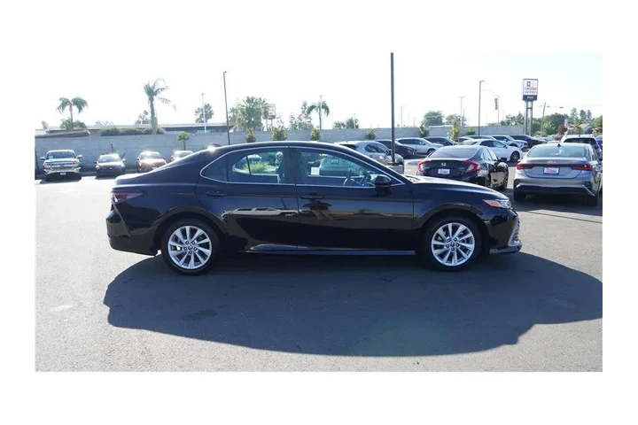 $20984 : 2022 Camry LE image 5