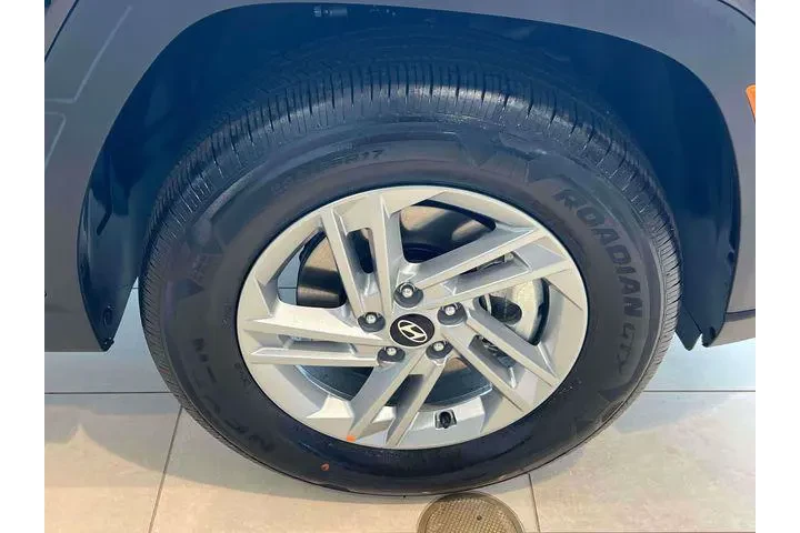 $30649 : Hyundai TUCSON 2026 AWD SE 4 image 9