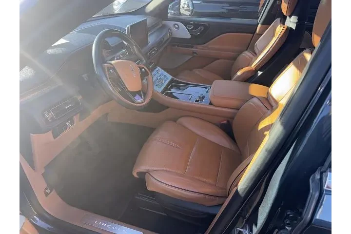 $33998 : Lincoln Aviator 2021 AWD Bla image 2