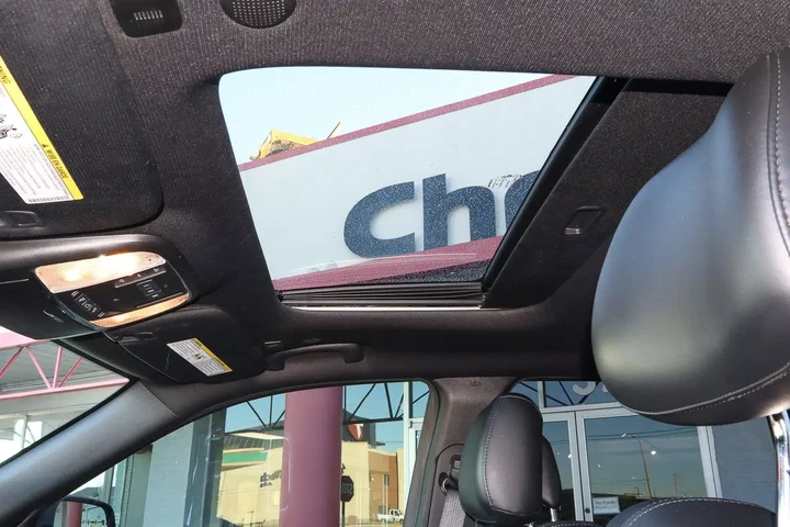 $27988 : 2022 Grand Cherokee WK Laredo image 8