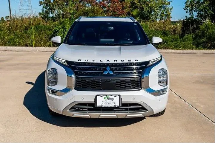 $21997 : Mitsubishi Outlander 2022 SE image 2