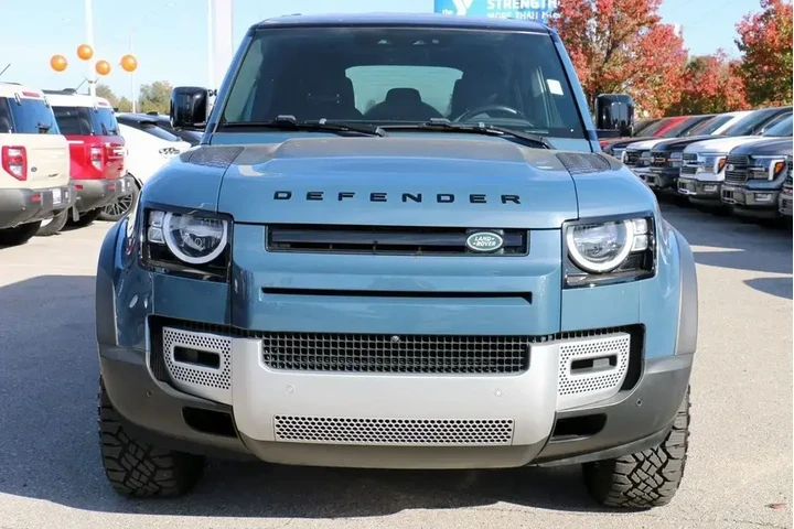 $36995 : Land Rover Defender 2023 AWD image 3