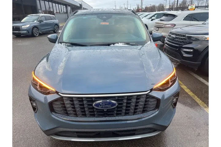 $27350 : Ford Escape Hybrid 2023 AWD image 2
