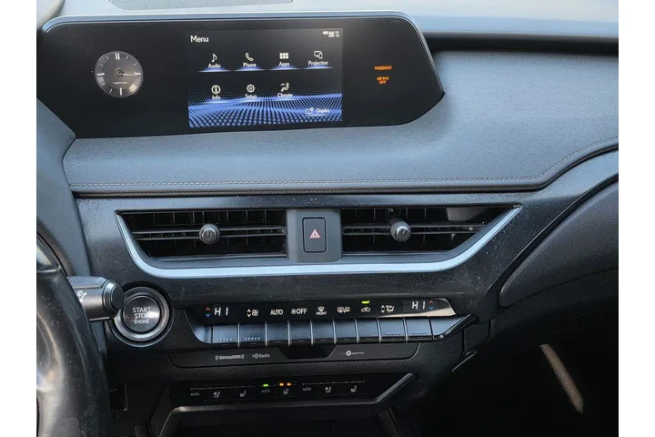 $17900 : Lexus UX 200 2019 4dr Crosso image 10