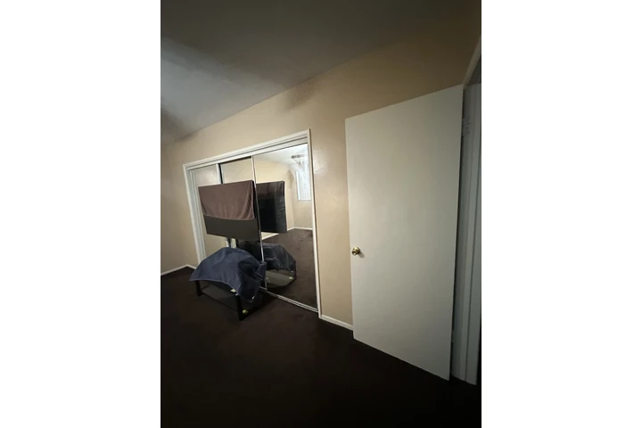 $850 : SE RENTA CUARTO GRANDE image 5