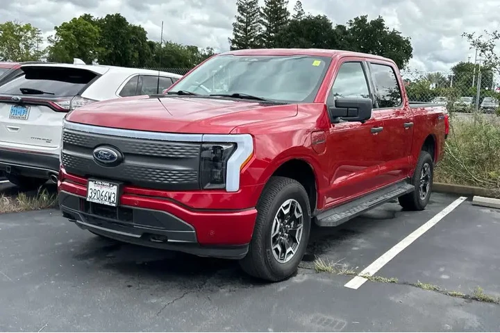 $34990 : Ford F-150 Lightning 2023 AW image 1