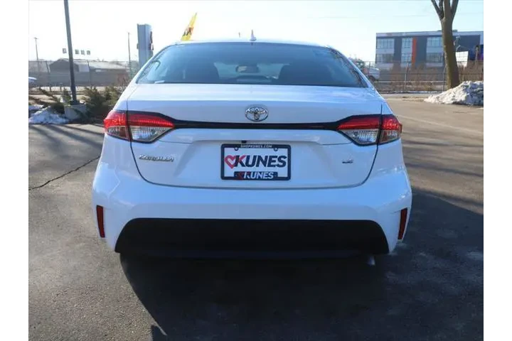 $16777 : Toyota Corolla 2023 LE 4dr S image 7