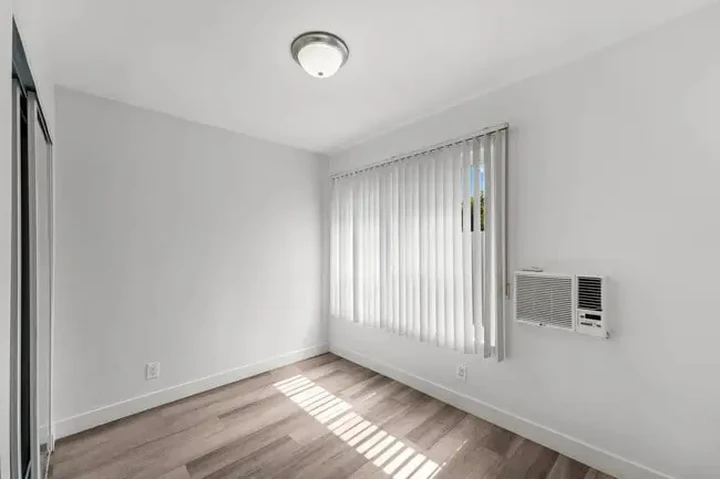 $1100 : Unidad 1 dormitorio en LA image 5