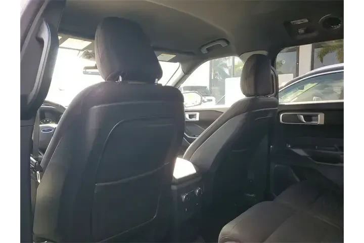 $15990 : Ford Explorer 2020 AWD XLT 4 image 10