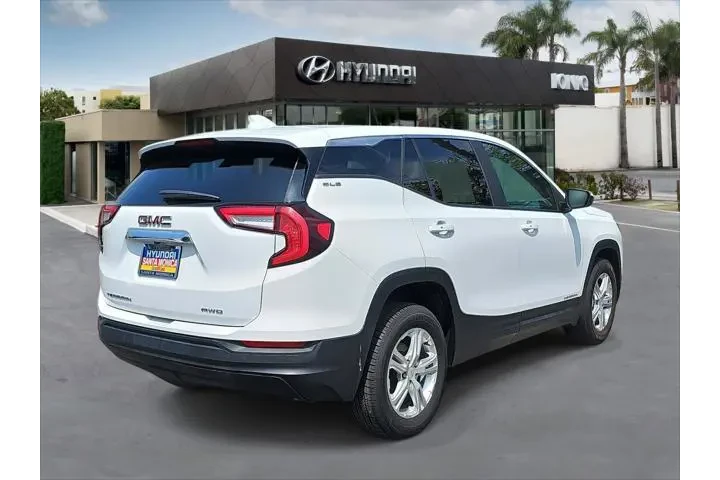 $19995 : GMC Terrain 2024 AWD SLE 4dr image 3