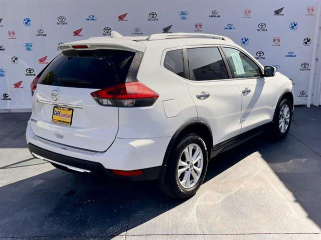 $13995 : Used 2018 Rogue FWD SV for sa image 3