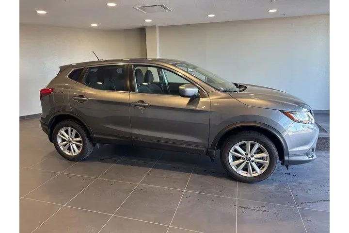 $14984 : Nissan Rogue Sport 2019 S 4d image 6