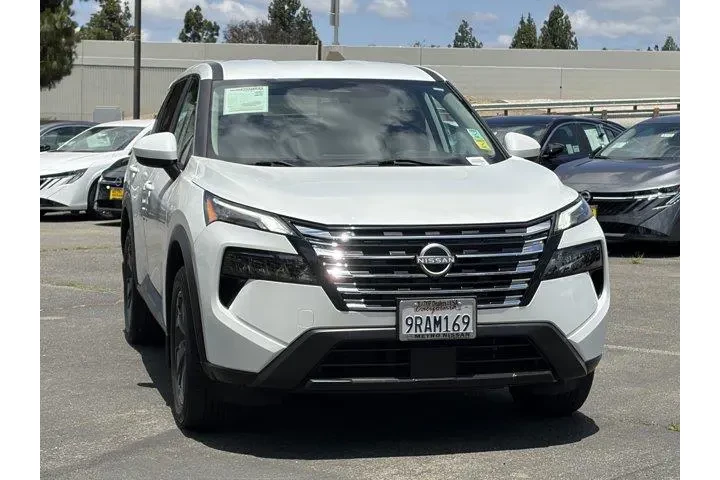 $23700 : Nissan Rogue 2024 SV 4dr Cro image 10
