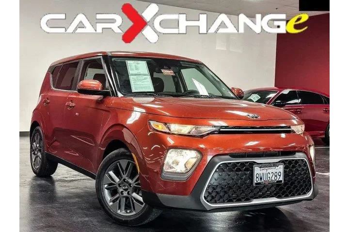 $14937 : Kia Soul 2021 LX 4dr Crossov image 9