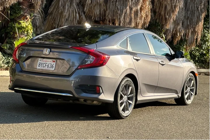 Honda Civic 2020 EX 4dr Seda image 3