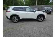 $25995 : Nissan Rogue 2022 AWD SV 4dr thumbnail